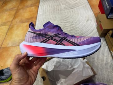 Gebrauchtes Asics Megablast 2025 bike — Bild 2 von 8