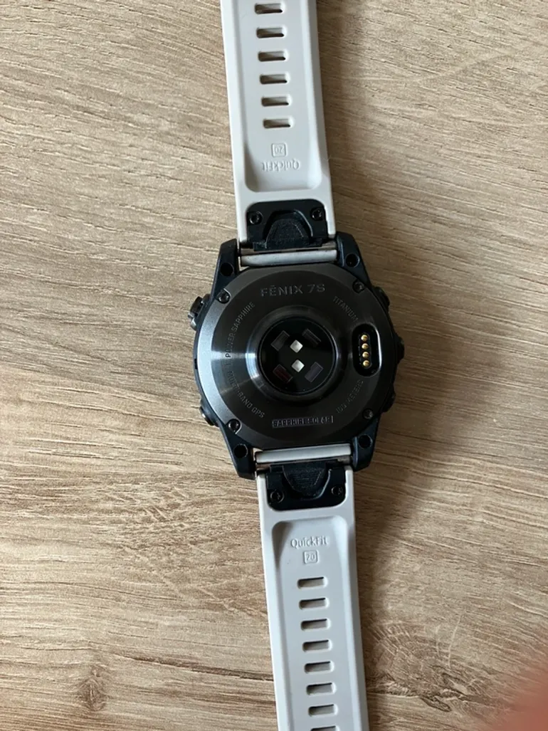 Used Garmin Fenix 7S Sapphire Solar bike — image 9 of 10