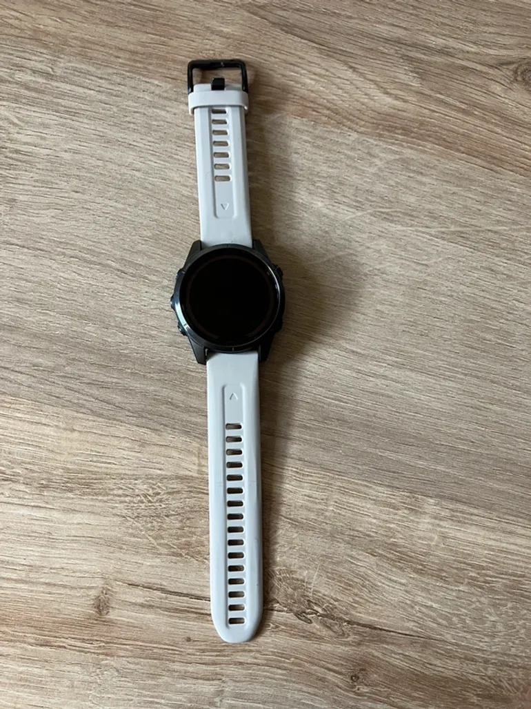 Used Garmin Fenix 7S Sapphire Solar bike — image 4 of 10