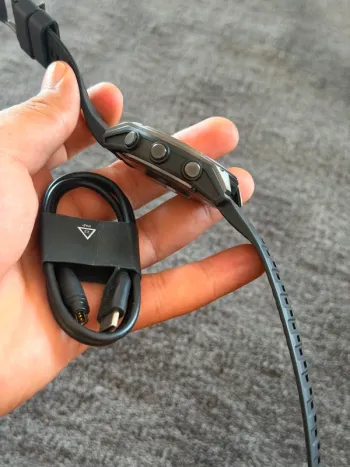 Used Garmin Fenix 8 bike — image 3 of 7