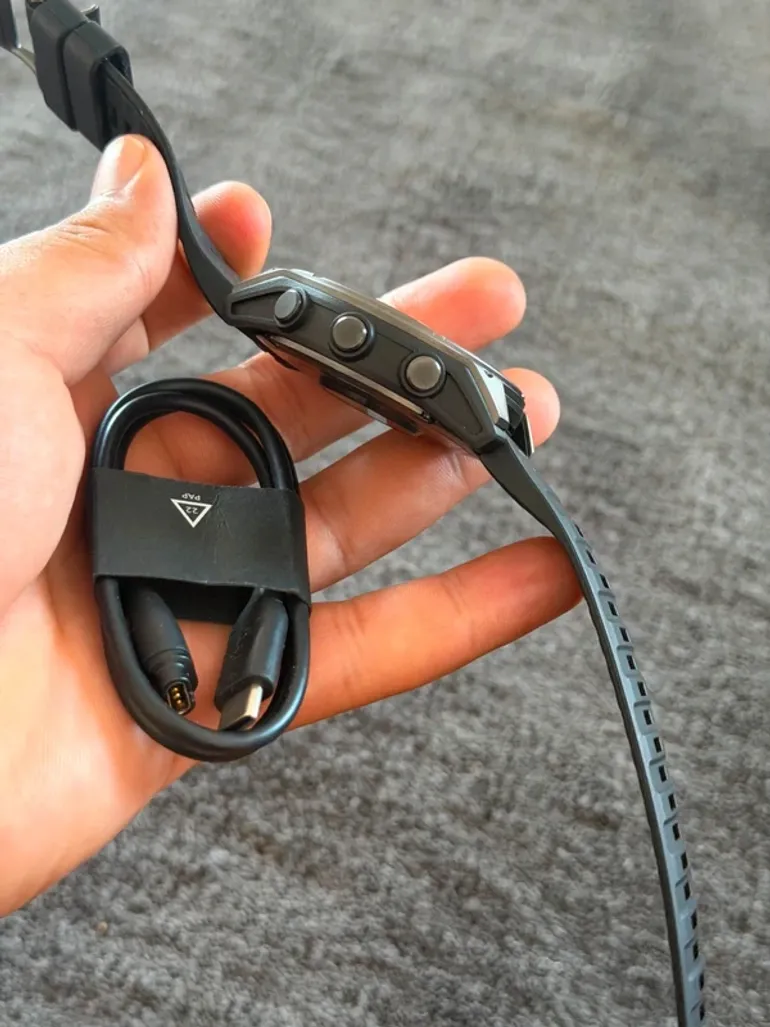 Used Garmin Fenix 8 bike — image 3 of 7