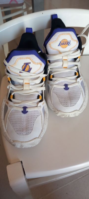Used Decathlon Lon Angeles Lakers Basketball