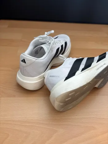 Pro Adizero Lightstrike bike d'occasion — image 2 sur 4
