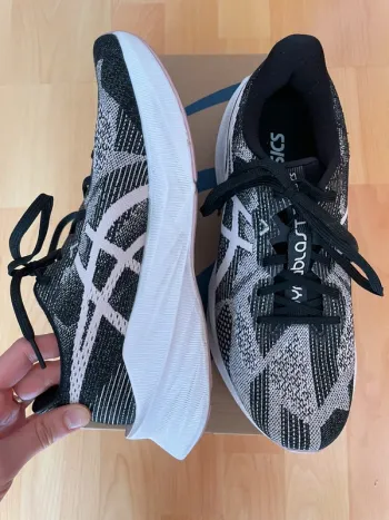 Used Asics Laufschuhe bike — image 3 of 4