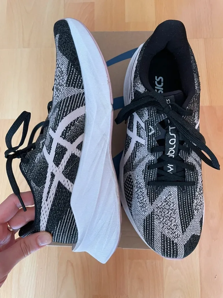 Used Asics Laufschuhe bike — image 3 of 4