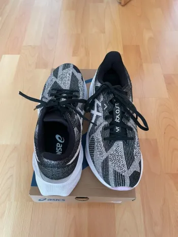 Used Asics Laufschuhe Running Shoes