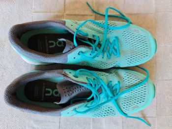 Použité On Running Cloudsurfer Running Shoes