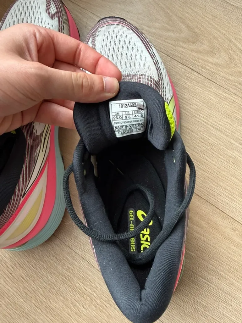 Used Asics Gel Nimbus 21 bike — image 3 of 3