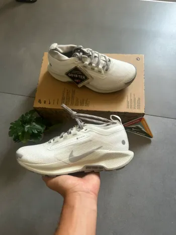Używany Pegasus Trail 5 GTX Running Shoes