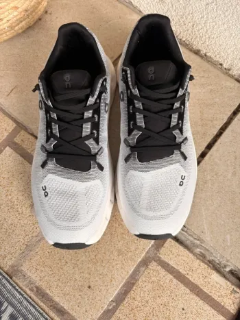 Použité On Running Cloud Running Shoes