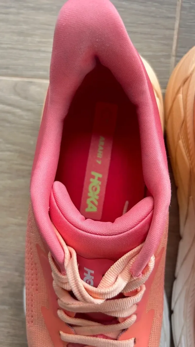 Used Hoka Arahi 7 bike — image 8 of 8