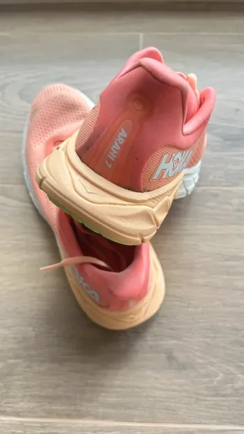 Used Hoka Arahi 7 bike — image 3 of 8