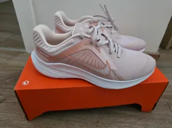 Rose Nike Quest 5 bike d'occasion — image 3 sur 4