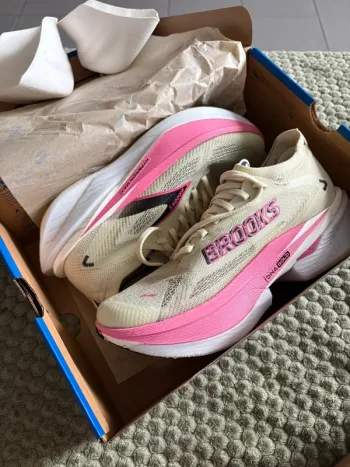 Używany Brooks Hyperion Max 3 Running Shoes