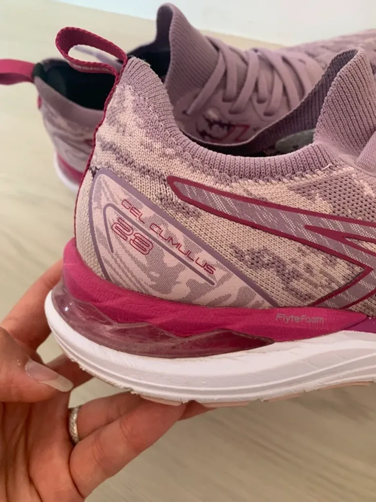 Used Asics Gel cumulus 23 bike — image 2 of 11