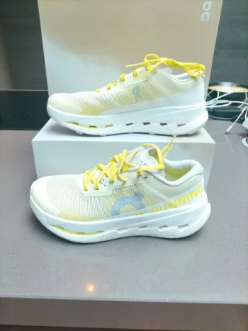 On Running Cloud Ultra 3 Running Shoes d'occasion