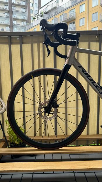 Käytetty Mavic Cosmic SL 32 Carbon Disc Wheels