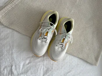 Used Saucony Guide 19 bike — image 2 of 4