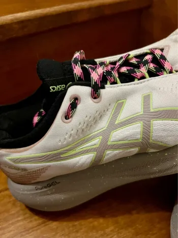 Used Asics Nimbus bike — image 3 of 10