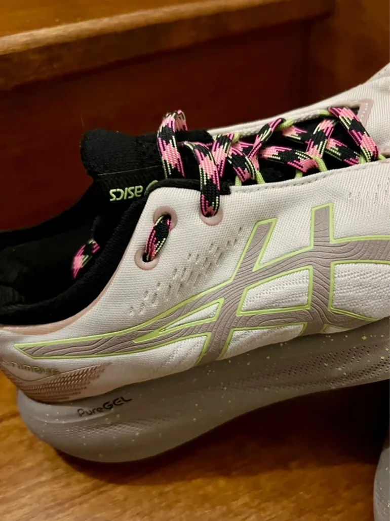Used Asics Nimbus bike — image 3 of 10