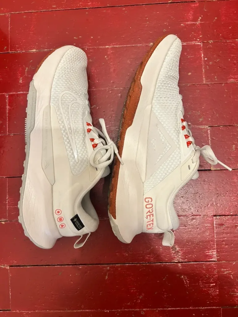 Tweedehands Nike Trail GoreTex bike — afbeelding 6 van 8