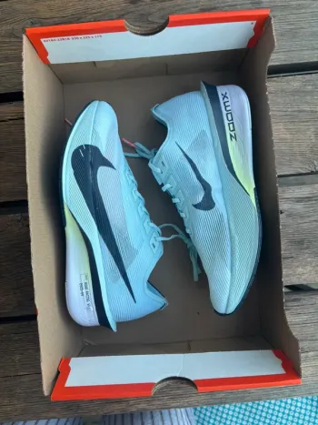 Nike ZoomX Vaporfly Next% 4 Running Shoes d'occasion