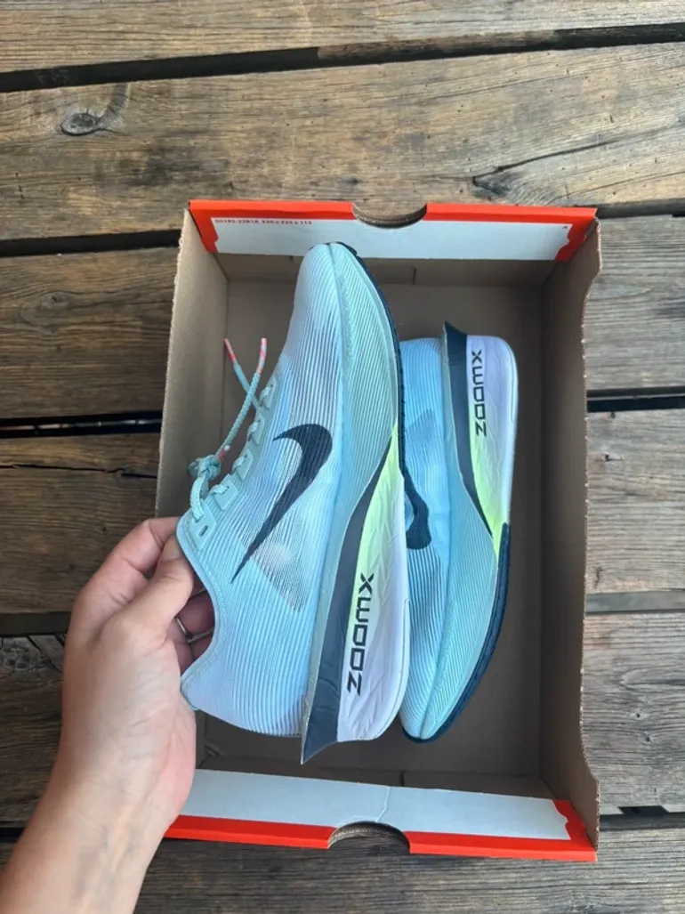 Nike ZoomX Vaporfly Next% 4 bike d'occasion — image 5 sur 7