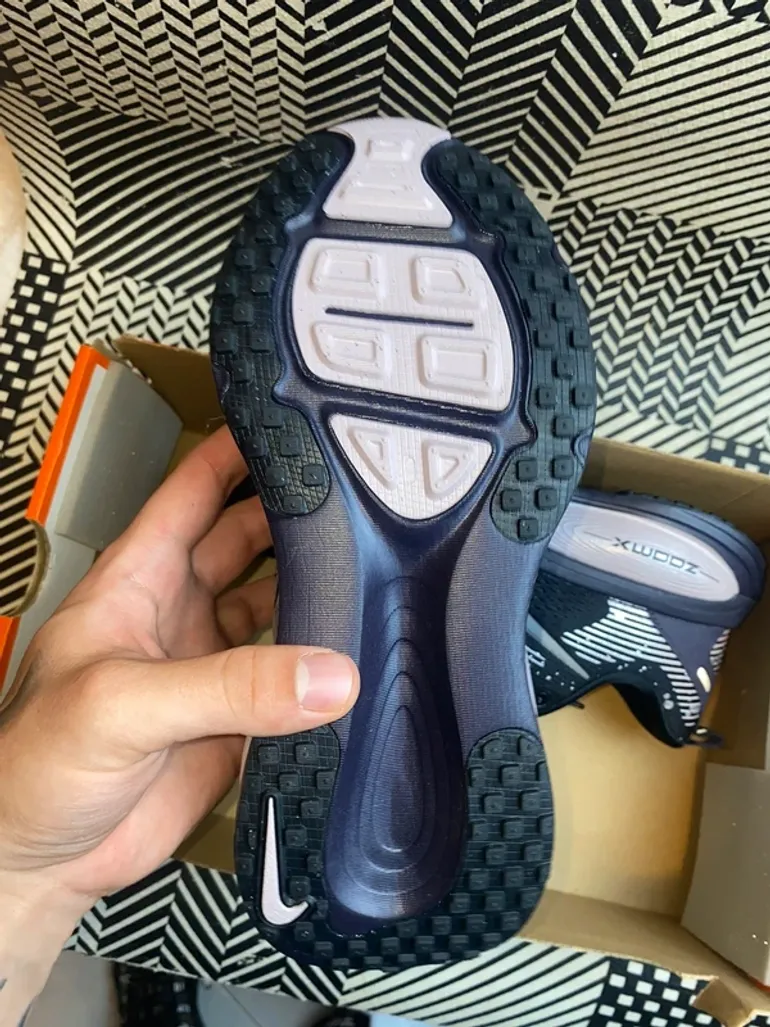 Nike Vomero 18 bike d'occasion — image 6 sur 8