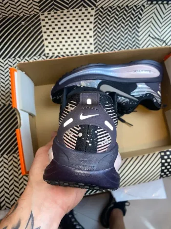 Nike Vomero 18 bike d'occasion — image 4 sur 8