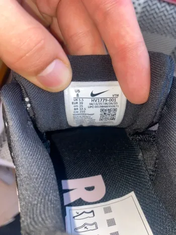 Nike Vomero 18 bike d'occasion — image 7 sur 8