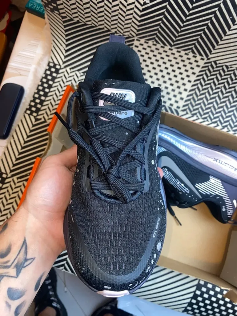 Nike Vomero 18 bike d'occasion — image 2 sur 8