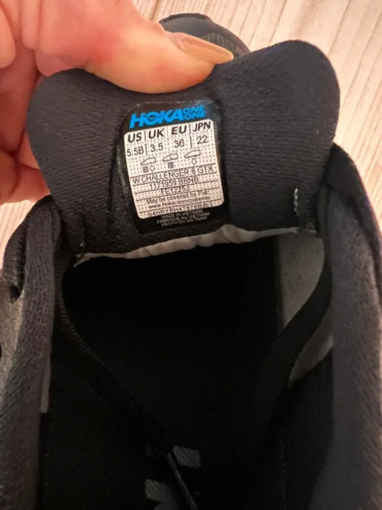 Used Hoka Challenger 8 GTX bike — image 2 of 8