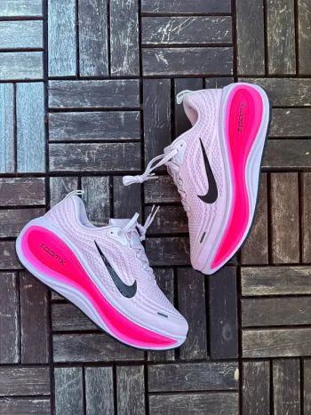 Used Rose Vomero plus Running Shoes