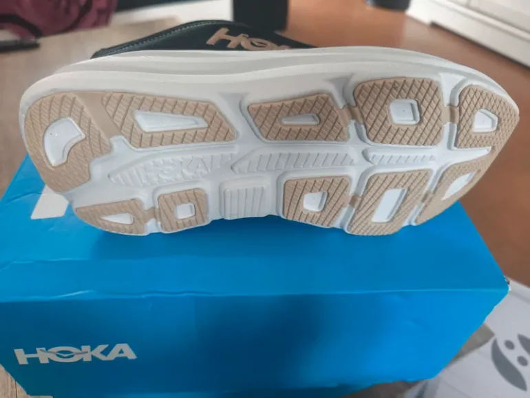 Hoka noir bike d'occasion — image 2 sur 3