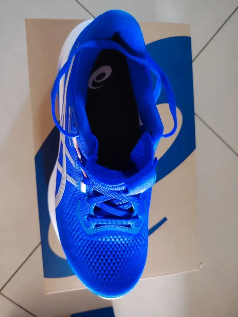 Used Asics Gel-Cumulus 28 bike — image 2 of 5