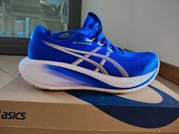 Used Asics Gel-Cumulus 28 bike — image 3 of 5