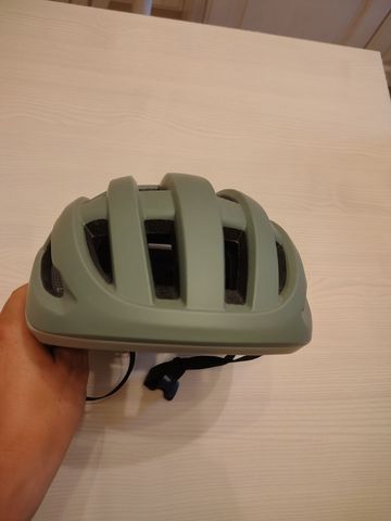 Used Smith Optics Cycling Helmet 2025 bike — image 2 of 6