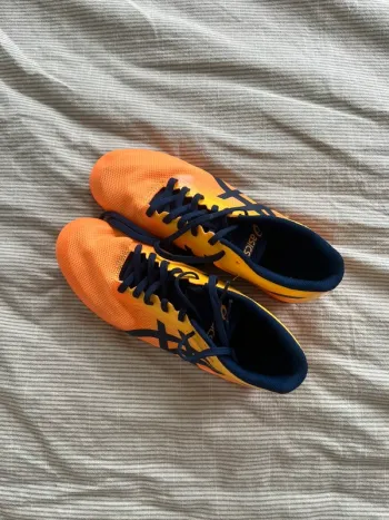 Used Asics LD 6 Running Shoes