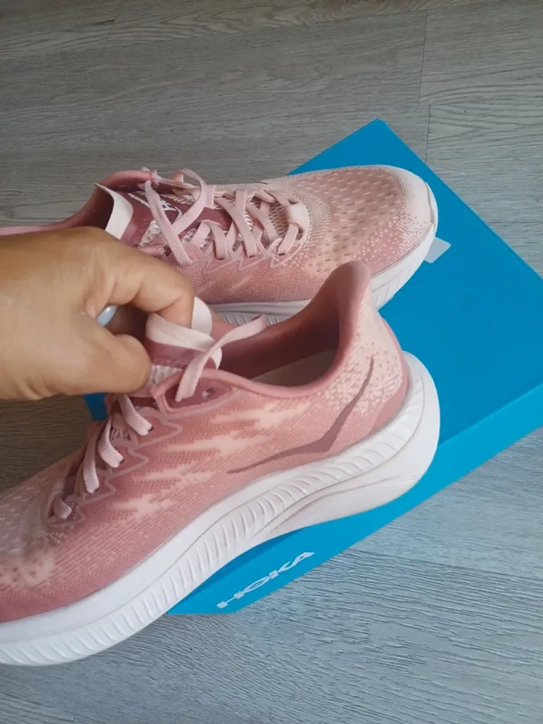 Used Hoka Running Shoes bike — image 7 of 7
