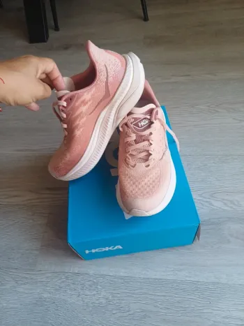 Used Hoka Running Shoes bike — image 3 of 7