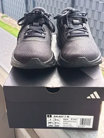 Tweedehands Adidas Sneaker bike — afbeelding 2 van 4
