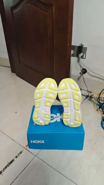 Used Hoka Running Shoes bike — image 5 of 6