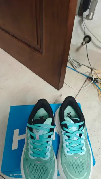 Used Hoka Running Shoes bike — image 4 of 6