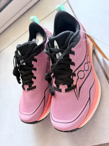 Used Saucony S11066-141 bike — image 4 of 7
