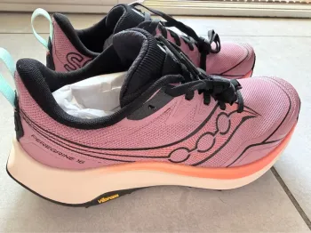Used Saucony S11066-141 Running Shoes