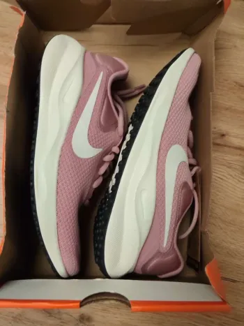 Used Nike Baskets roses - Taille 38 bike — image 2 of 6
