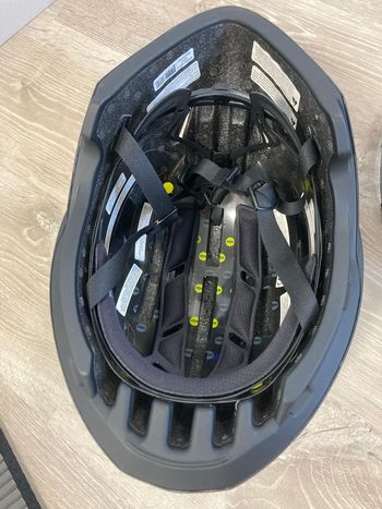 Brugt Giro Aerohead MIPS Helmet bike — billede 4 af 5