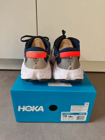 Used Hoka Speedgoat 7 bike — image 4 of 7