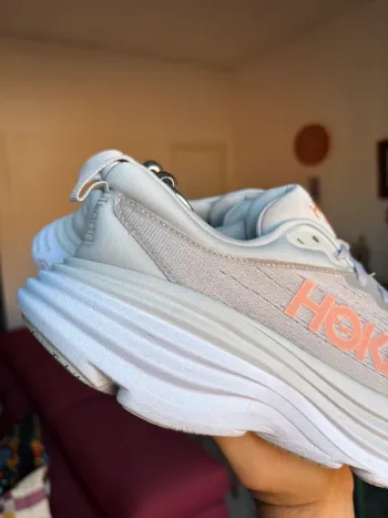 Tweedehands Hoka Bondi 8 bike — afbeelding 2 van 9