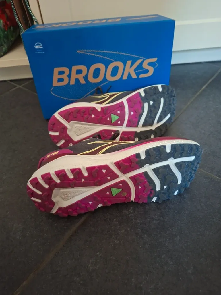 Used Brooks Divide 6 bike — image 4 of 5